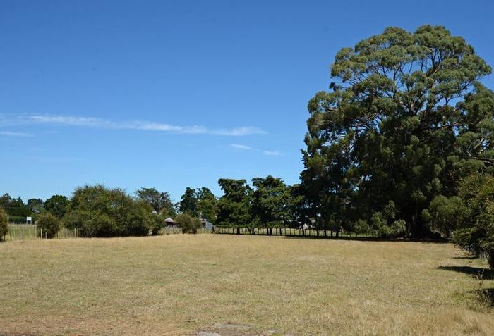  at 17 Chester Road, Clareville, Carterton
