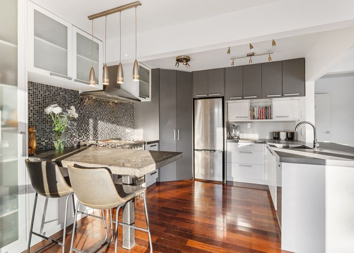  at 81 Tahapa Crescent, Meadowbank, Auckland