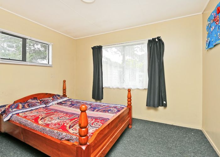  at 200A Grove RD, Mayfair, Haumoana