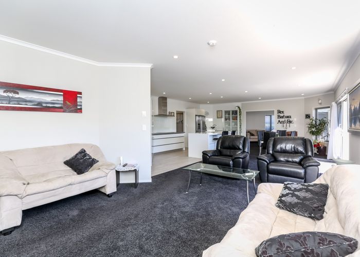  at 1 Manurau Crescent, Merrilands, New Plymouth