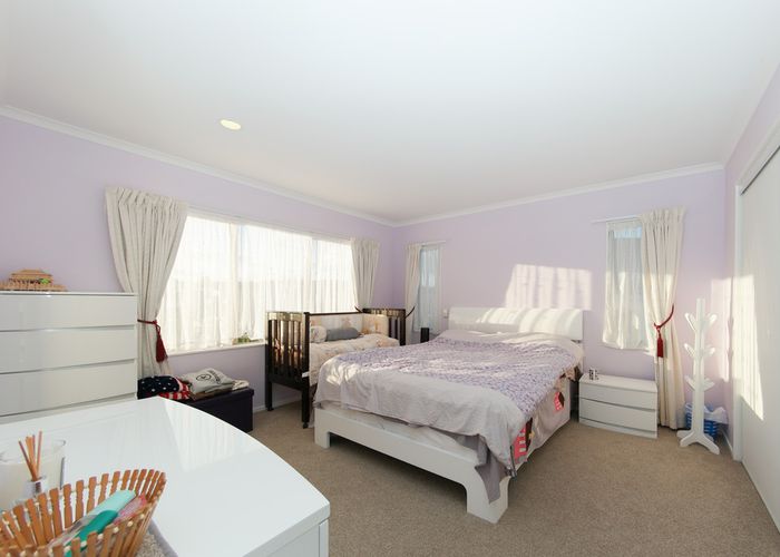  at 178 Botany Road, Botany Downs, Auckland