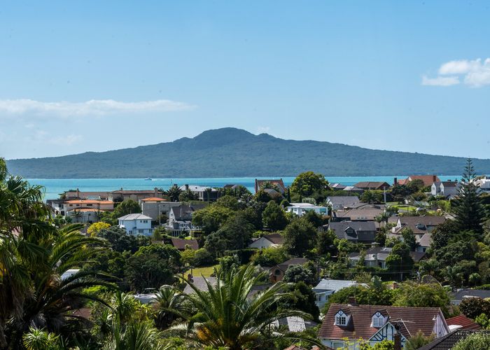  at 6 Dudley Road, Mission Bay, Auckland