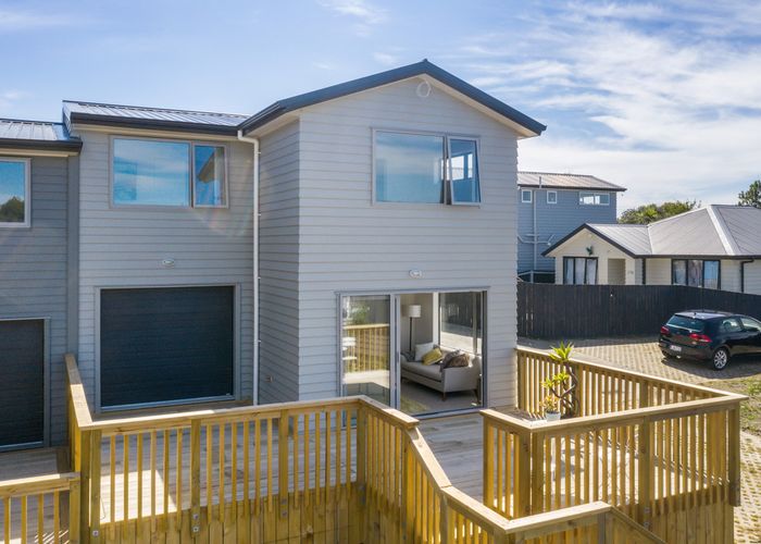  at 1/65E Metcalfe Road, Ranui, Auckland