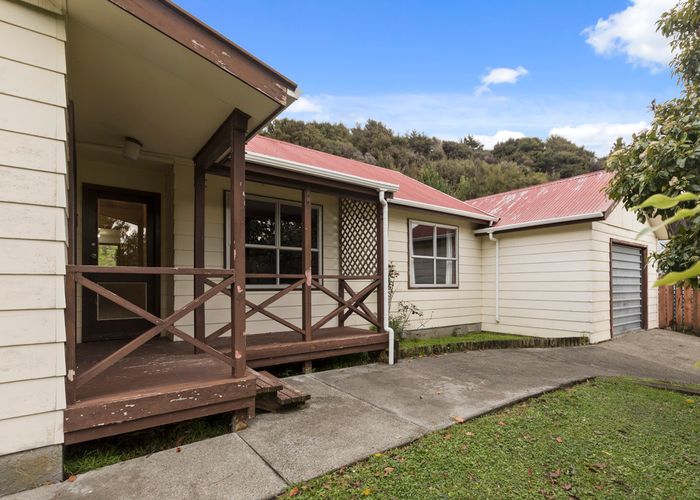  at 7 Mokopuna Grove, Stokes Valley, Lower Hutt