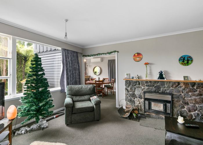  at 21 Jocelyn Crescent, Pinehaven, Upper Hutt