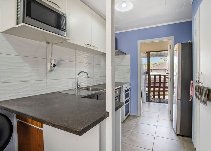  at 4/22 Longford Street, Mount Wellington, Auckland