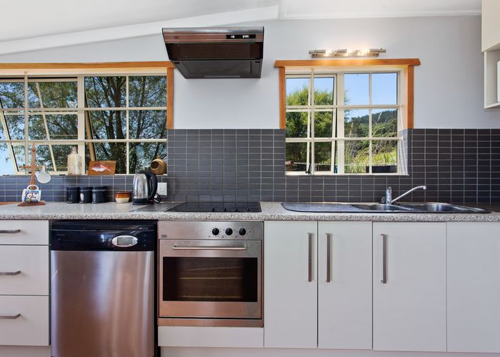  at 7541B State Highway 35, Te Kaha