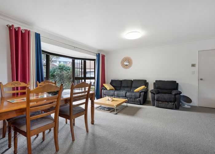  at 4/15 Alfriston Road, Manurewa East, Auckland