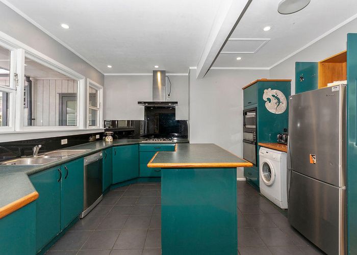  at 346 West Coast Road, Glen Eden, Auckland