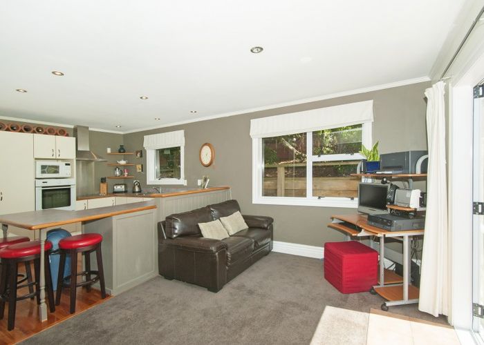  at 2/150 Tirohanga Road, Tirohanga, Lower Hutt