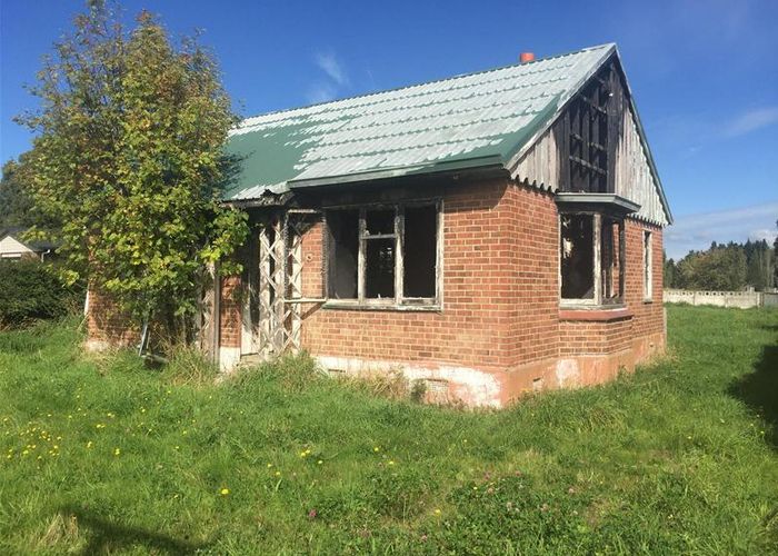  at 37 Albion Street, Mataura