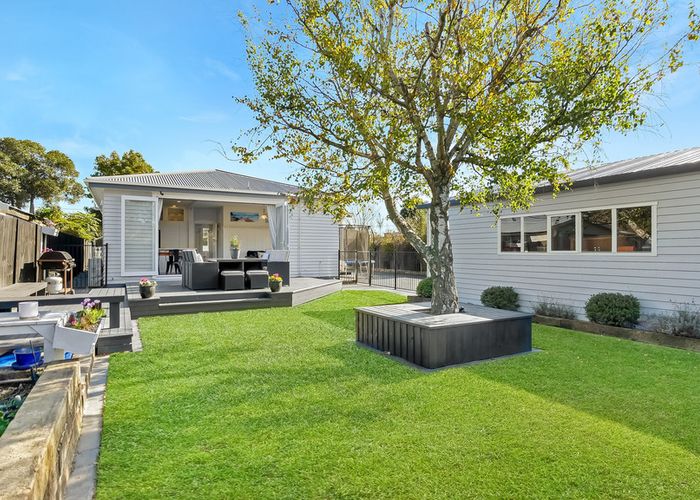 Free property data for 102 Birdwood Avenue, Beckenham, Christchurch