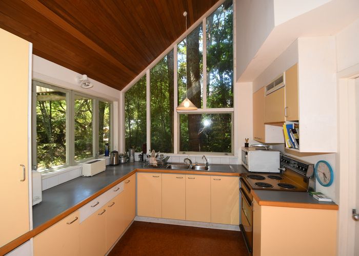  at 38 Grandview RD, Auckland