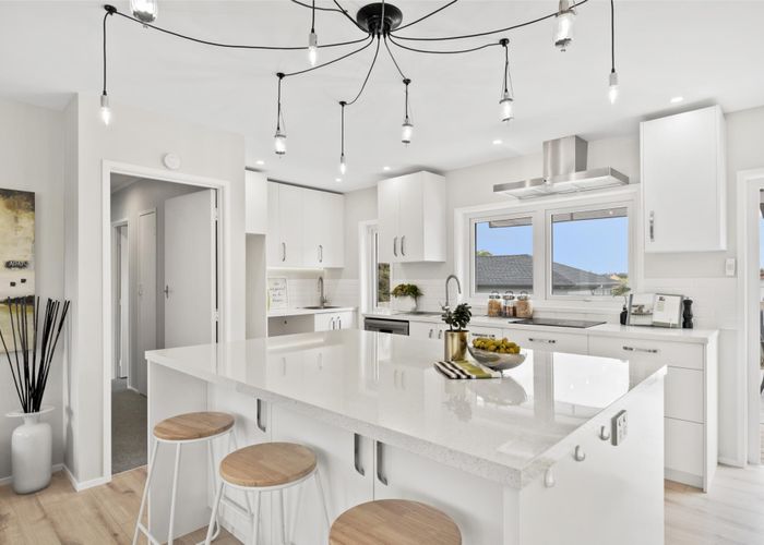  at 2/13 Burns Avenue, Takapuna, Auckland