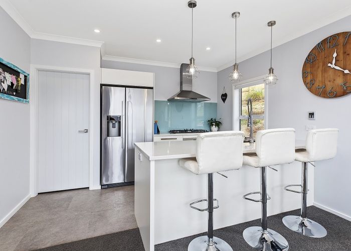  at 6 Canary Way, Whitby, Porirua