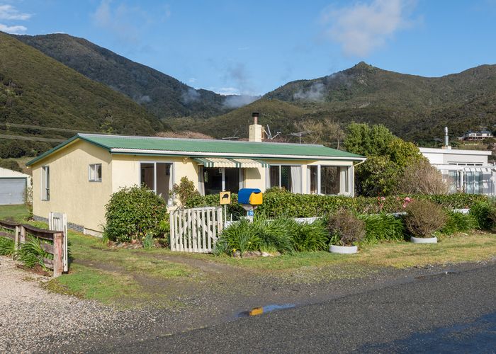  at 14 Esplanade, French Pass