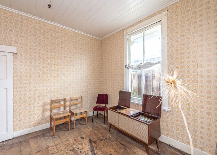  at 7 Seafront Road, Castlecliff, Whanganui