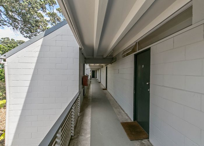 at 15/73 Princes Street, Northcote Point, Auckland