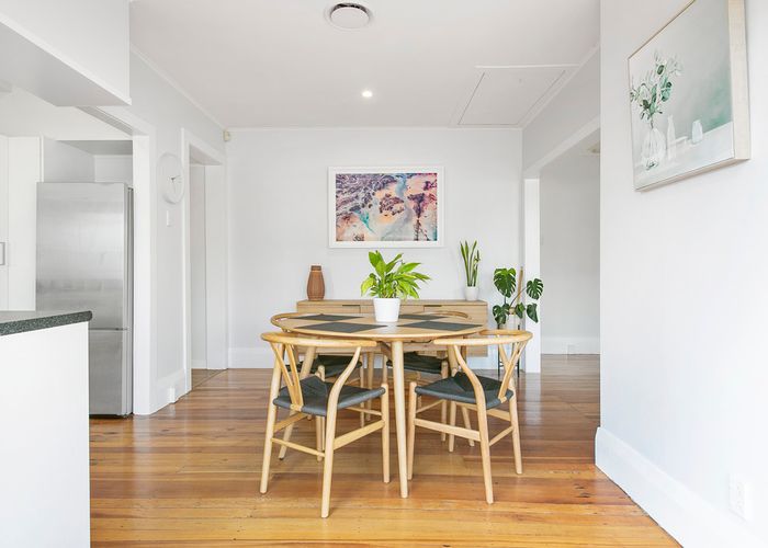  at 2/16 Wallace Road, Mangere Bridge, Auckland