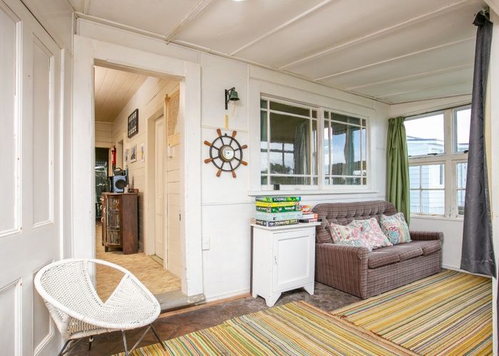  at 25 Jetty Road, Castlepoint