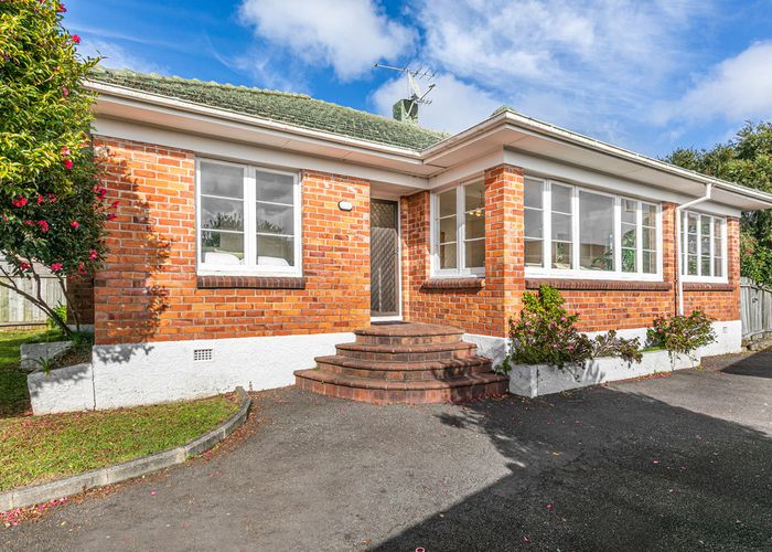  at 1321 Dominion Road Extension, Mount Roskill, Auckland