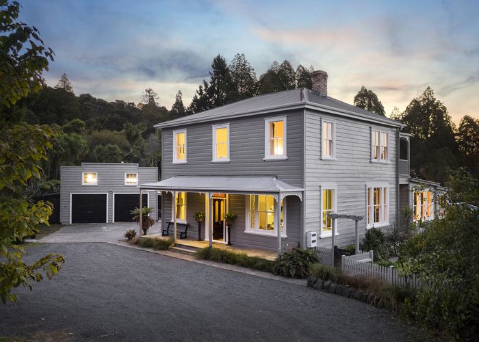  at 863/859 West Coast Road, Waiatarua, Auckland