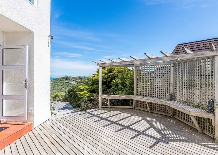  at 4 Paratu Way, Strathmore Park, Wellington