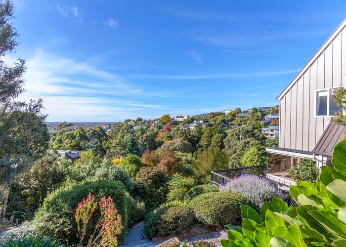 Free property data for 34 Woodside Common, Westmorland, Christchurch