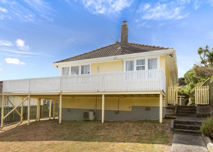  at 10 Maher Place, Ranui, Porirua
