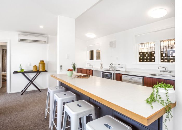  at 20 Pinnacle Street, Seatoun, Wellington