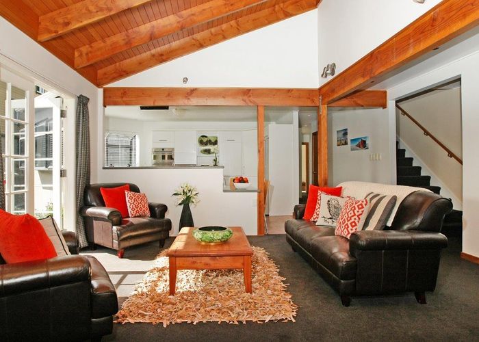  at 31 Brighton Street, Island Bay, Wellington