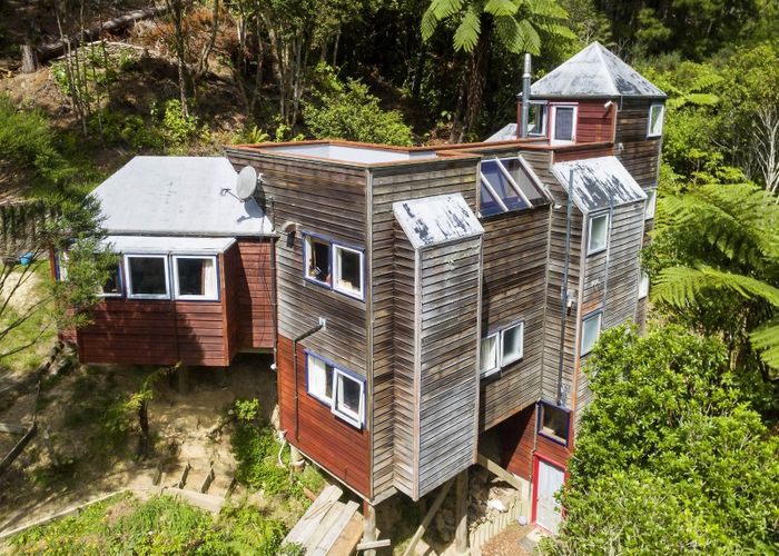  at 169 Pinehaven Road, Pinehaven, Upper Hutt