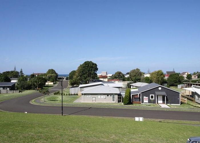 Free property data for 26 Dolphin Drive, Whiritoa homes.co.nz