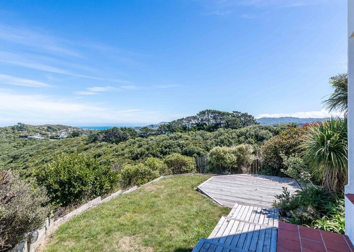  at 4 Paratu Way, Strathmore Park, Wellington