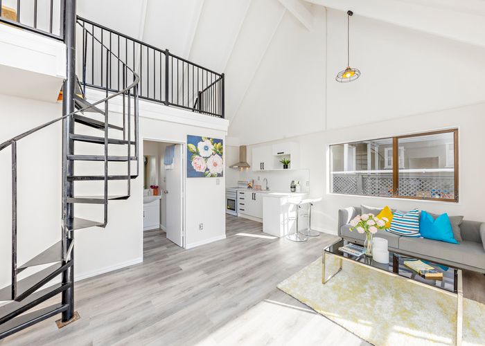  at 2/72 Weymouth Road, Manurewa, Auckland