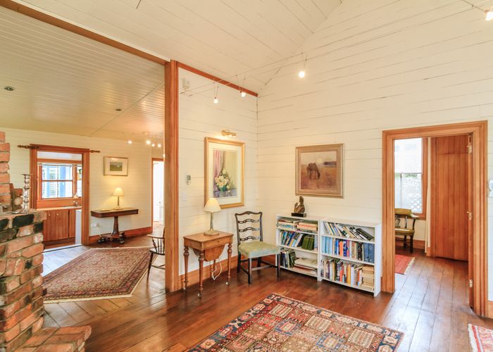  at 1 Totara Bay Street, RONA BAY, EASTBOURNE