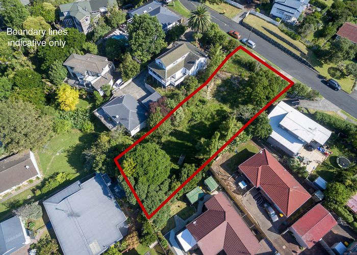  at 8 Masefield Street, Cockle Bay, Auckland