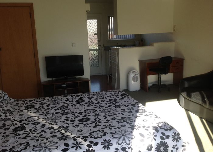  at 4/17 Brake Street, Upper Riccarton, Christchurch