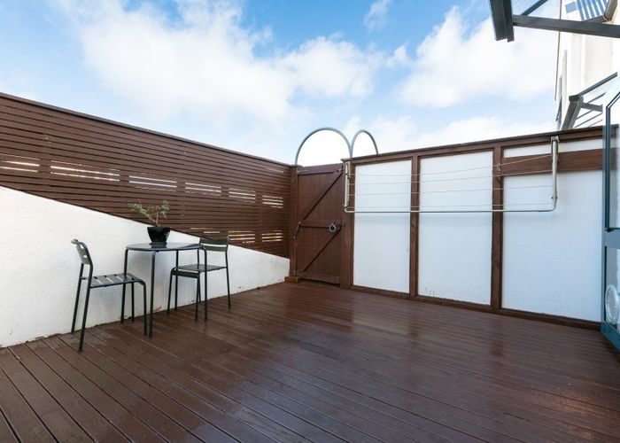  at 8/35 Pirie Street, Mount Victoria, Wellington