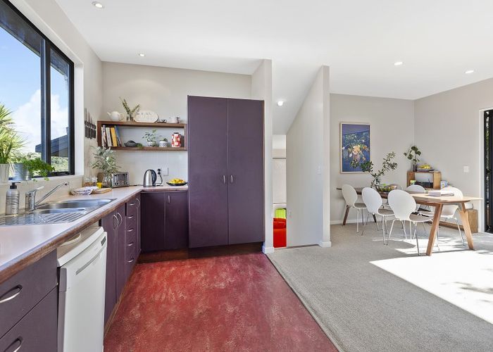  at 84 View Road, Houghton Bay, Wellington