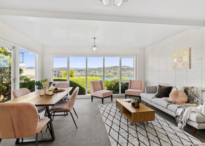  at 115 Akaroa Drive, Maupuia, Wellington