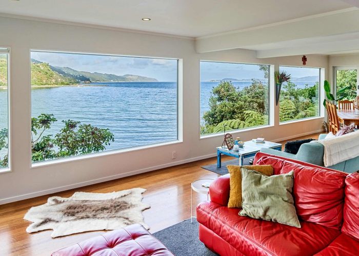  at 202 Marine Drive, Lowry Bay, Lower Hutt