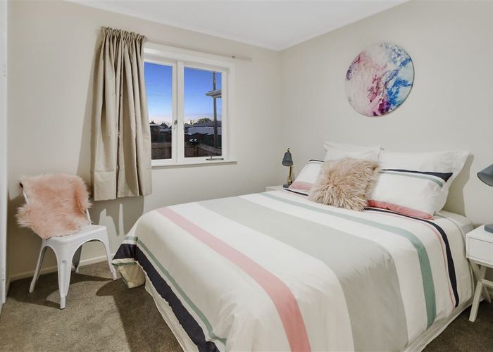  at 128 Gloucester Road, Manurewa, Auckland