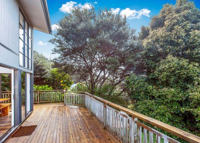  at 30 Lannan Road, Surfdale, Waiheke Island