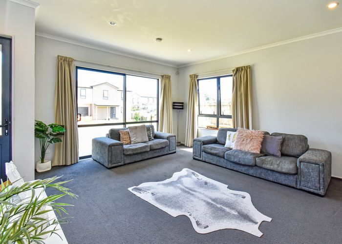  at 6 Kohi Kai Place, Weymouth, Auckland