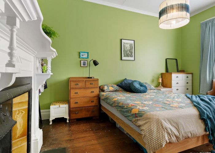  at 6 Russell Terrace, Newtown, Wellington