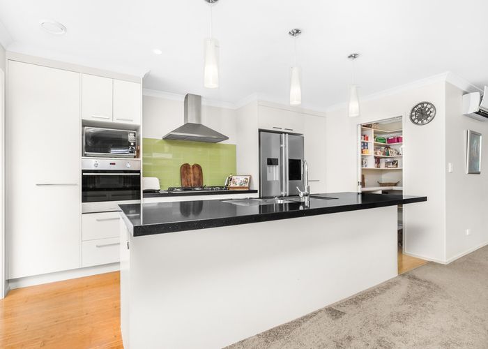 at 8 Vivien Place, Patumahoe, Pukekohe