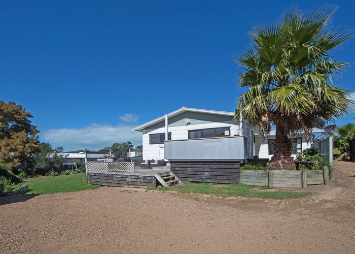  at 21 Sea View Road, Ostend, Waiheke Island