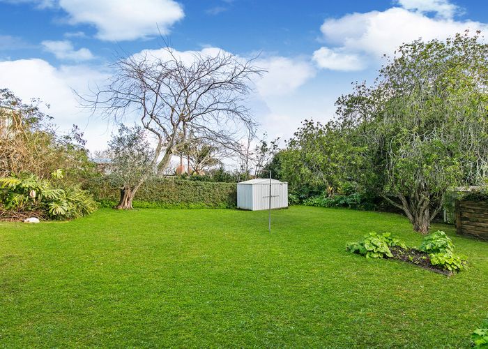  at 10 Weston Avenue, Mount Albert, Auckland