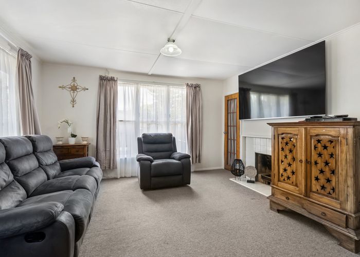 at 31 Henwood Road, Mangere East, Auckland